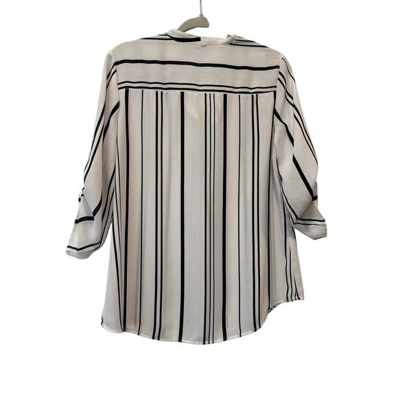 Chico's Womens Size 0 Small White Black Lightweight Striped V Neck 3/4 Sleeves - Picture 2 of 6